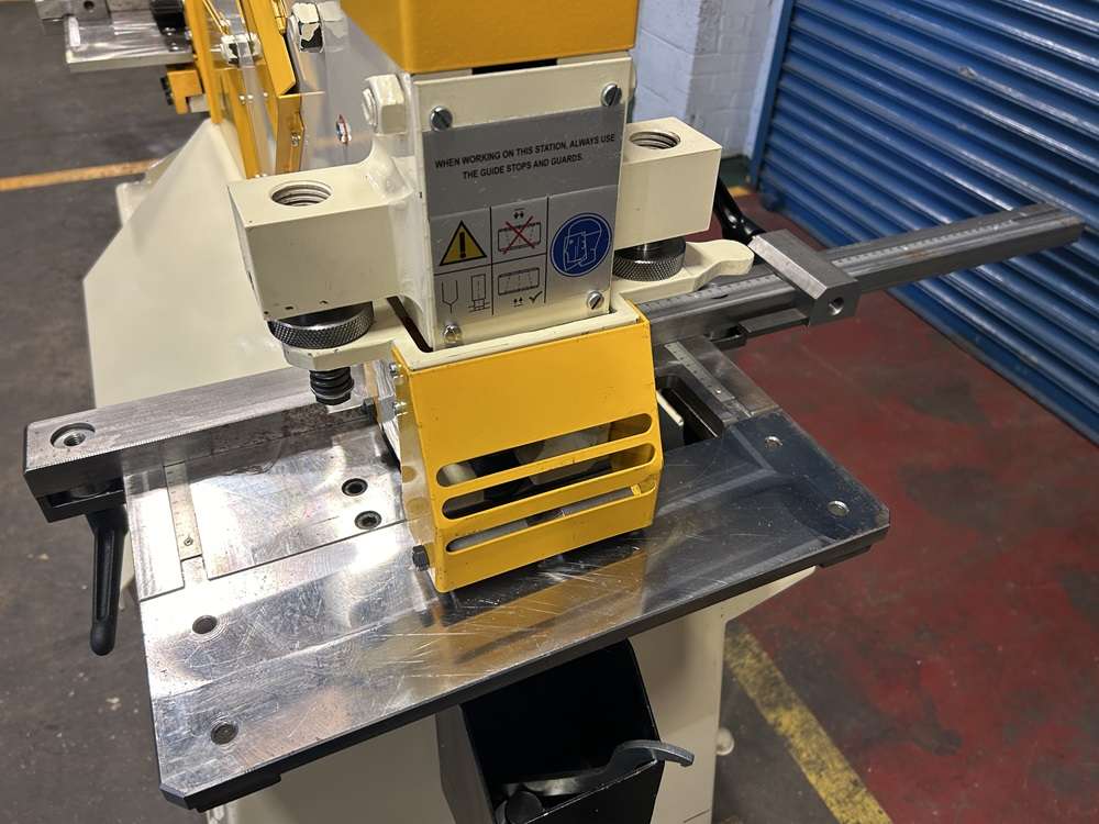 Pre-owned GEKA Multicrop steelworker YOM 2014 - Image 7